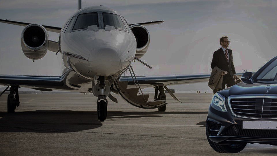 LaGuardia LGA airport transport service